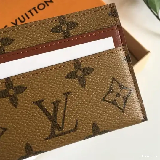 First bag ru LOUIS HOLDER CARD VUITTON 50DOUBLE BANDOULIERE 0524